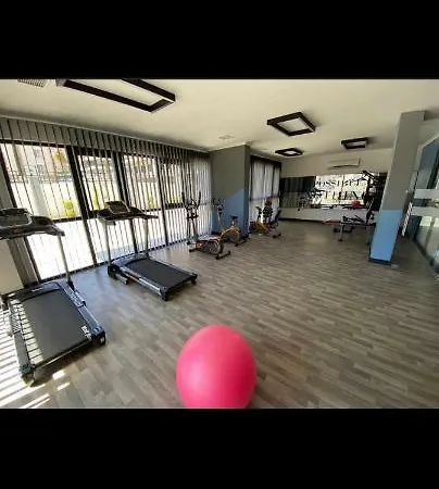 Exodos Park Апартаменти *